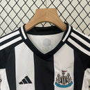 Kit Criança Newcastle Principal 24-25 - Premier League